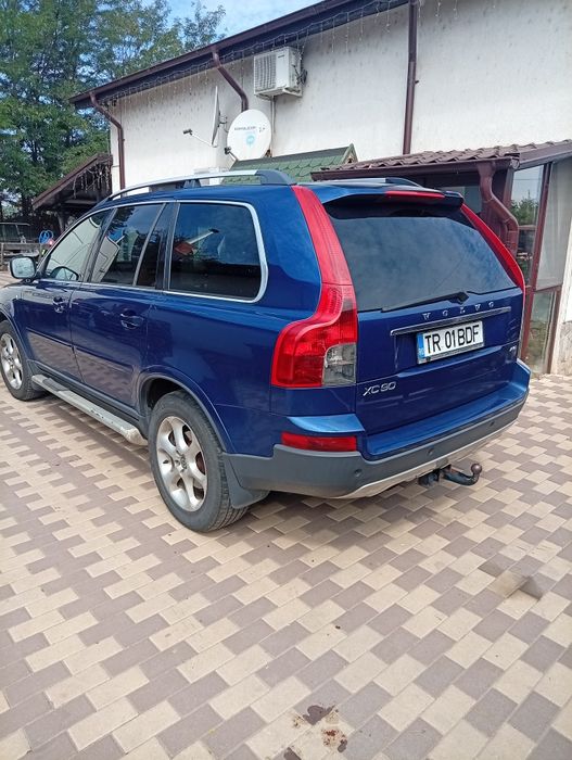 Volvo XC90 ocean race