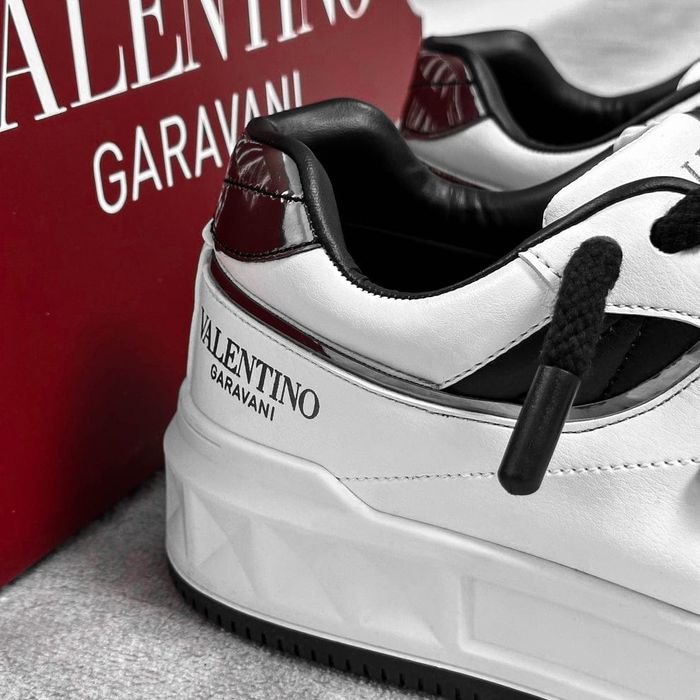 Valentino Garavani Alb & Negru