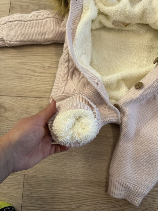 Бебешки плетен гащеризо 6-9м