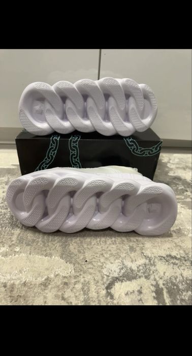 Versace Chain Reaction - White