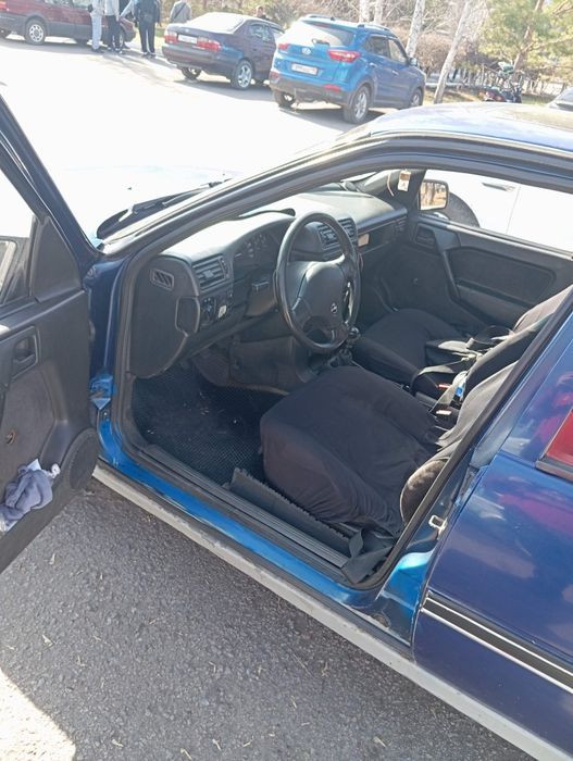 Продам Опель вектра а 1.8  обмен