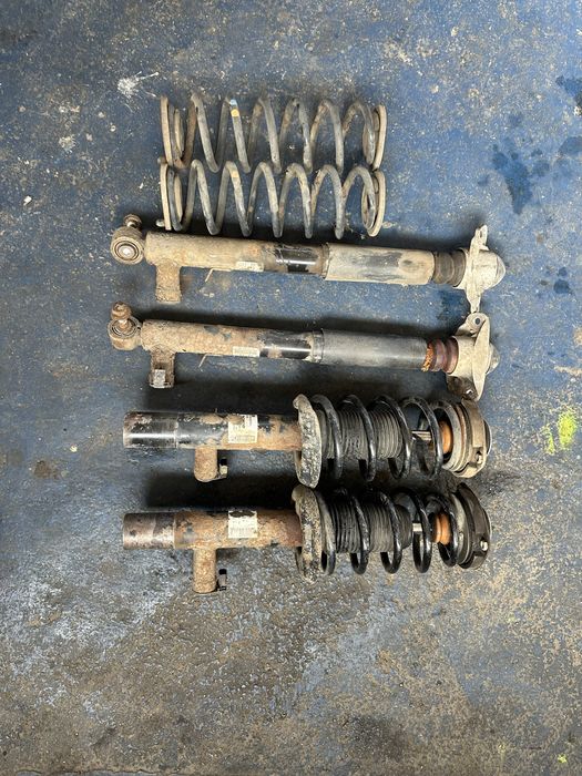 Amortizoare electrice dcc arcuri passat cc b6 b7 golf