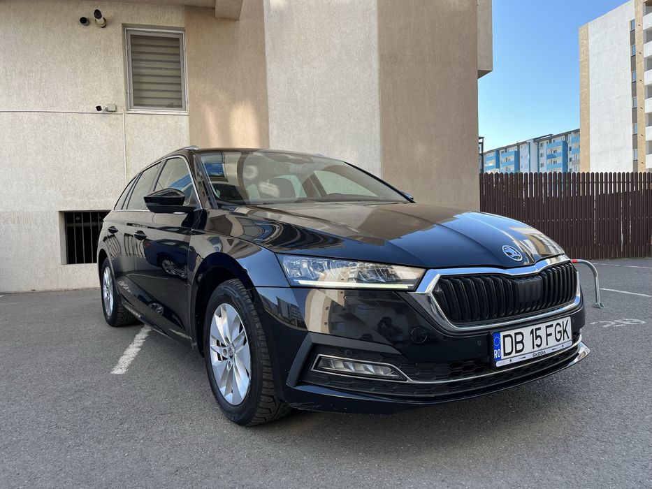 Skoda Octavia 2020 Diesel 2.0 manual incalzire scaune bord digital senzori parcare recunoastere semne faruri led geamuri privacy navigatie mare