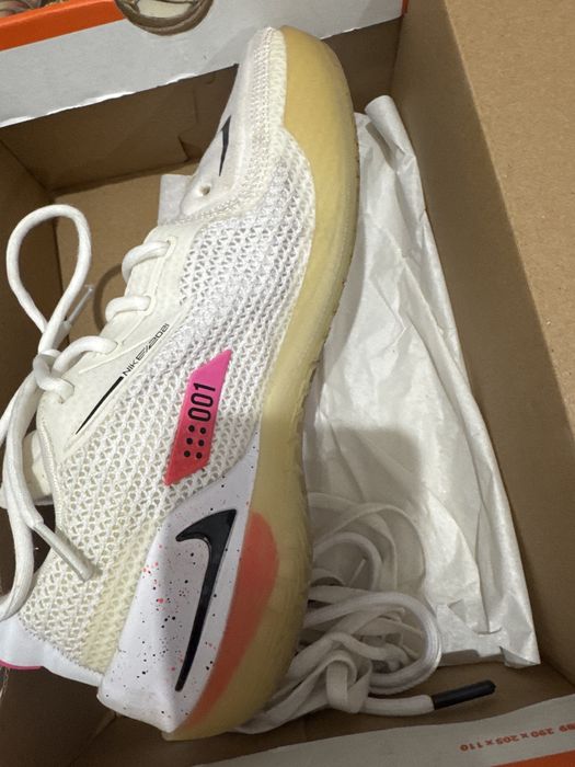 Продам кроссовки