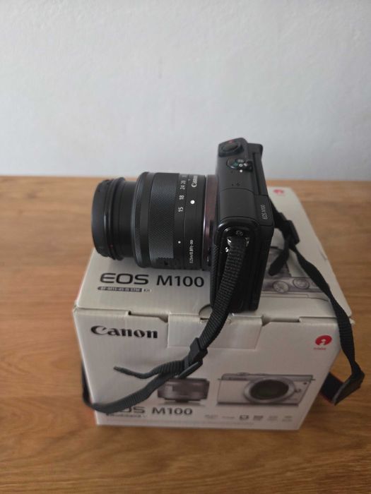 Canon EOS M100 + обектив Canon EF-M 15-45mm + обектив Sigma 30mm f1.4