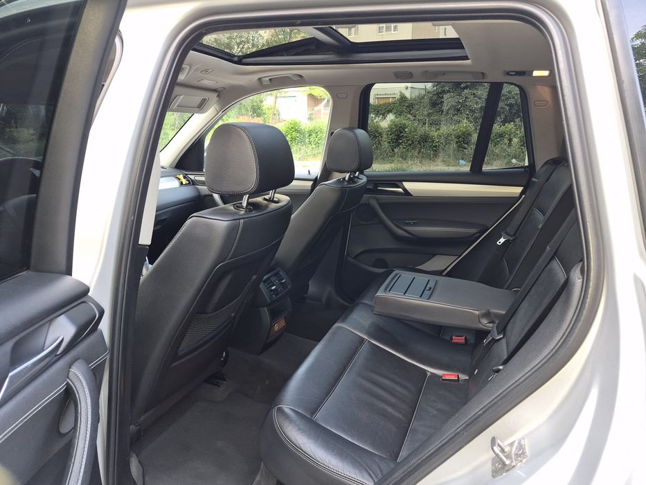BMW X3 F25  2011