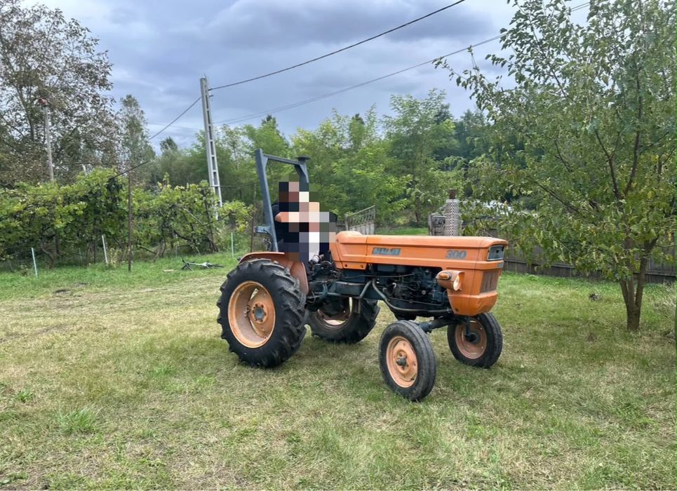Vand urgent!!!!Tractor Fiat 300