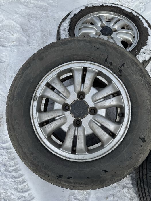 Резина с дисками 205/70/15