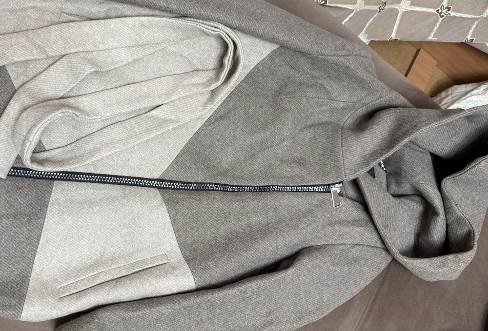 Продам пальто демисезонное размер S