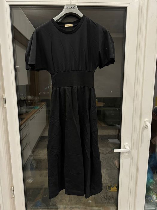 Чёрный классический платье