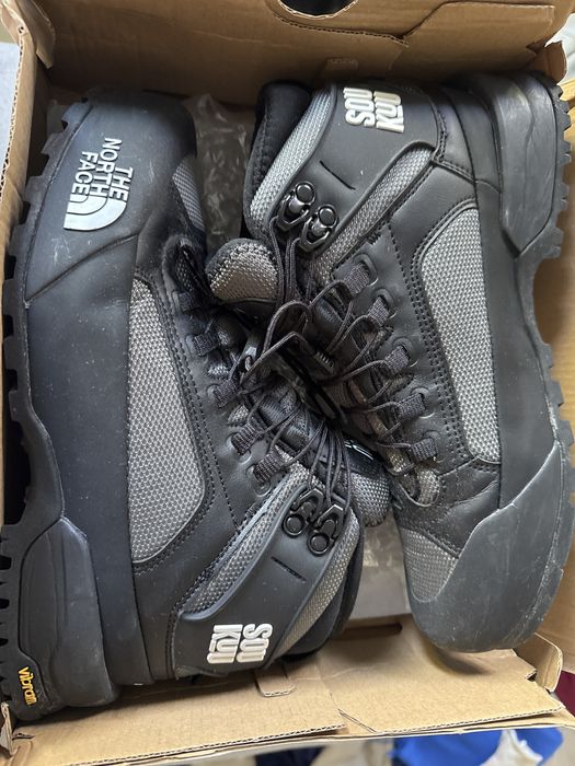 Зимние ботинки.