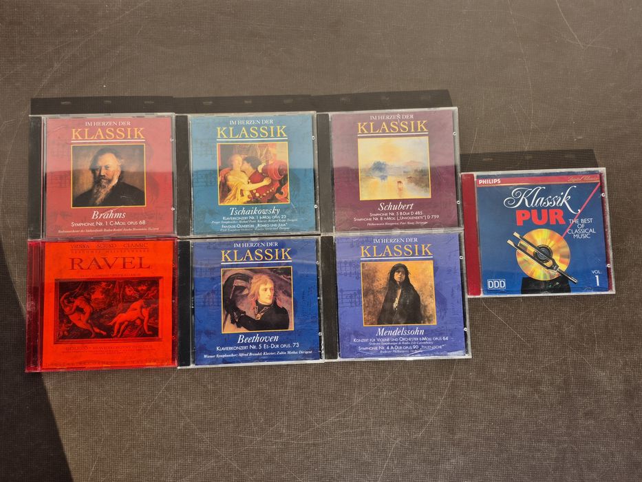 Vând 7 CD originale  muzică clasica mixta