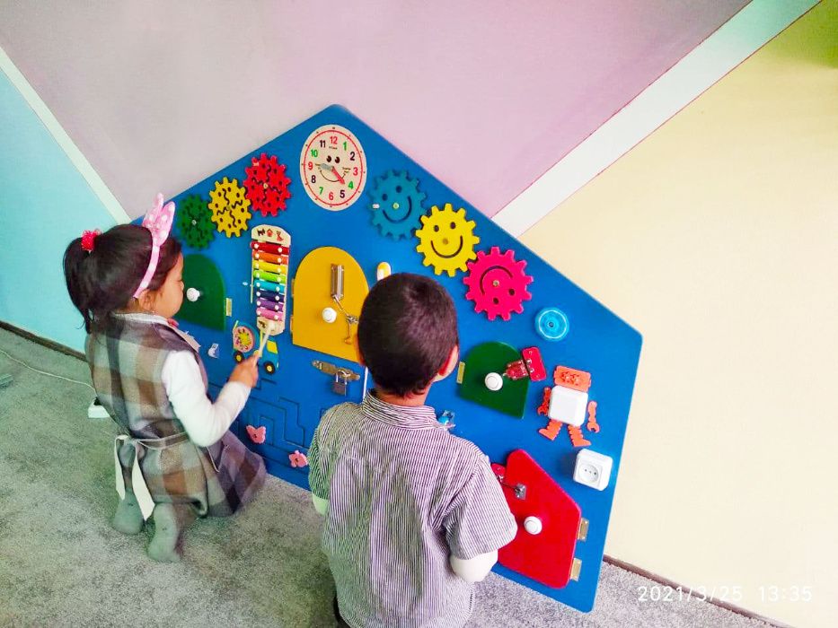 Бизиборд "Замок".