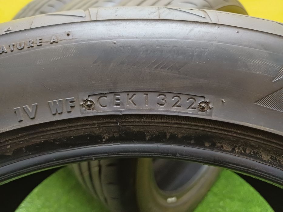 Шины 255/45 R18 Bridgestone комплект.