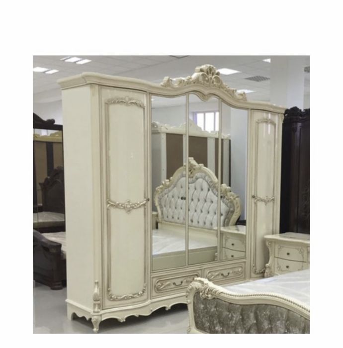 Продам спальный гарнитур