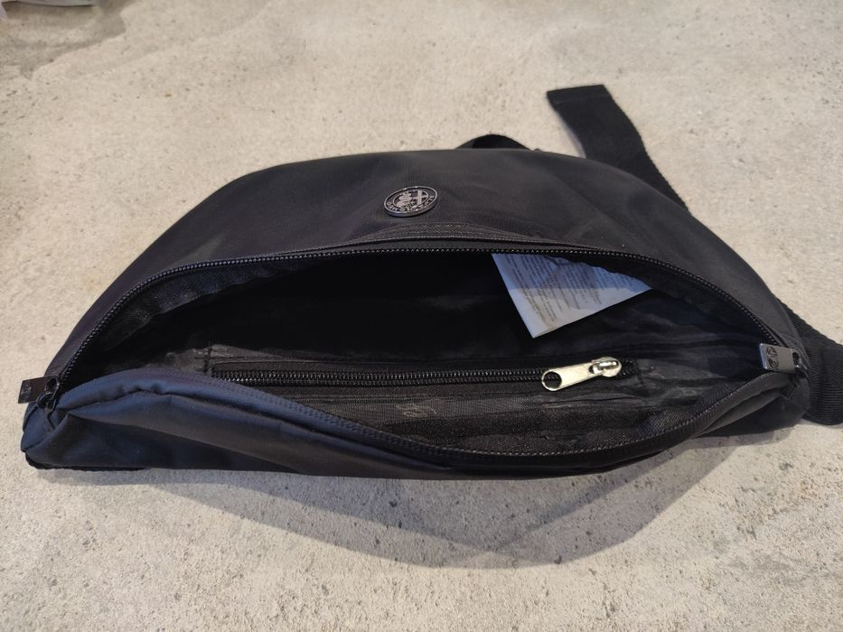 Чантичка за кръста "Fanny pack" Алфа Ромео