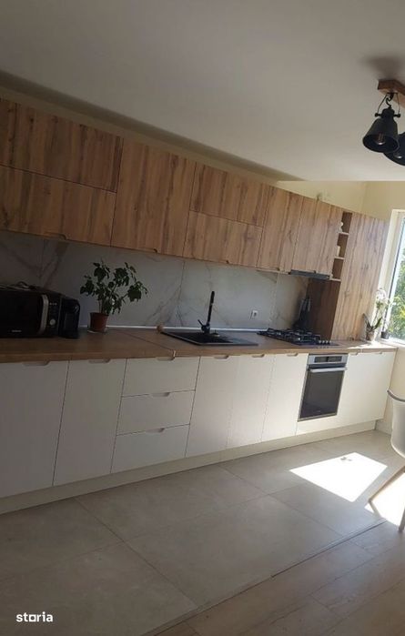 Apartament spatios cu 4 camere,parcare,100 mp utili,zona Stadionului — fotografia 3