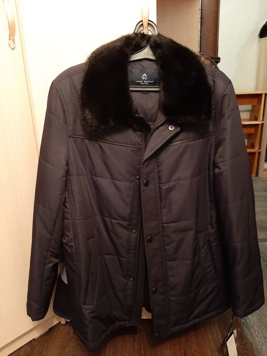 Продам куртку сезон зима новую, мех норка
