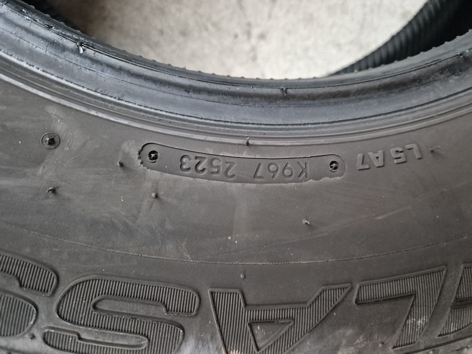 Vând cauciucuri 235/65/16 C M+S 2și2 imp Germania