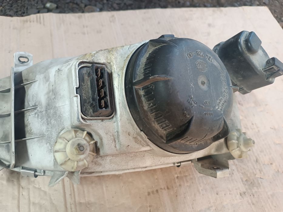 Продам фары гольф 3