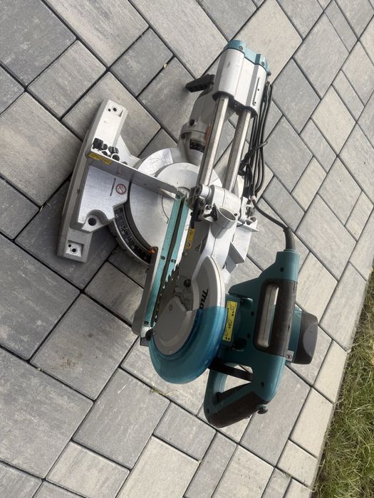 Vind MAKITA LS1018L de 1430w pinza de 260 an fab 2023