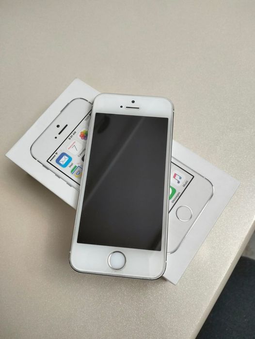 iPhone 5 с красивым чехолом