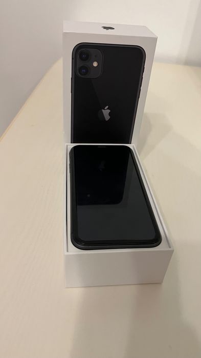 iPhone 11 64 GB. Емкость батарей 70%