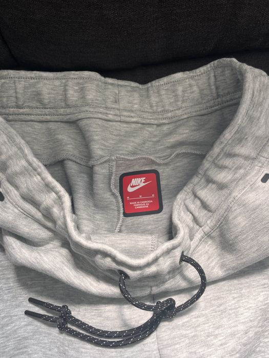 Vand Pantaloni Nike TCH FLC