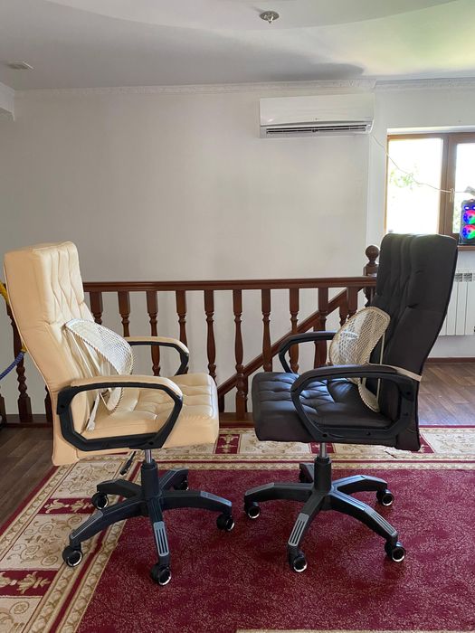 Кожаное кресло