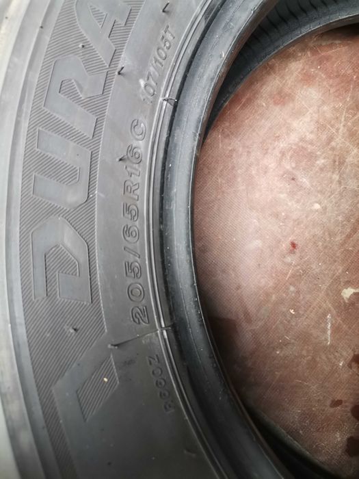 Bridgestone Duravis r660 16С Бусова гума Гумите са като нови