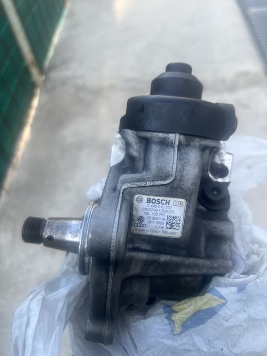 Горивна помпа audi 2.0tdi  vw skoda seat