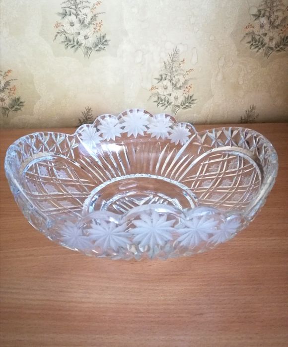 Продам хрустальные салатницы, СМ ФОТО, фруктовницы, пепельница