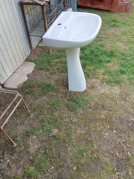 Продам раковину тюльпан