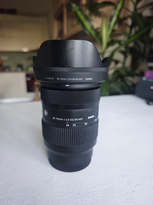 Obiectiv Sigma 28-70mm F2.8 pentru sony E