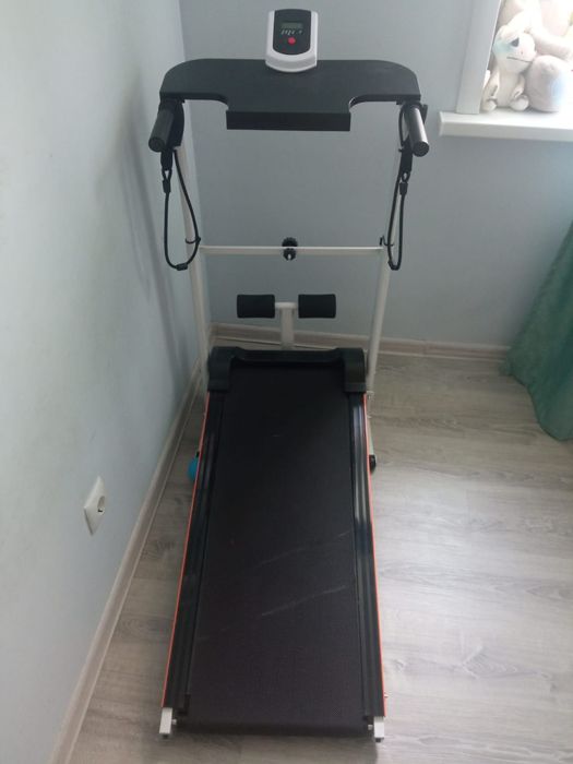 Продам беговую дорожку