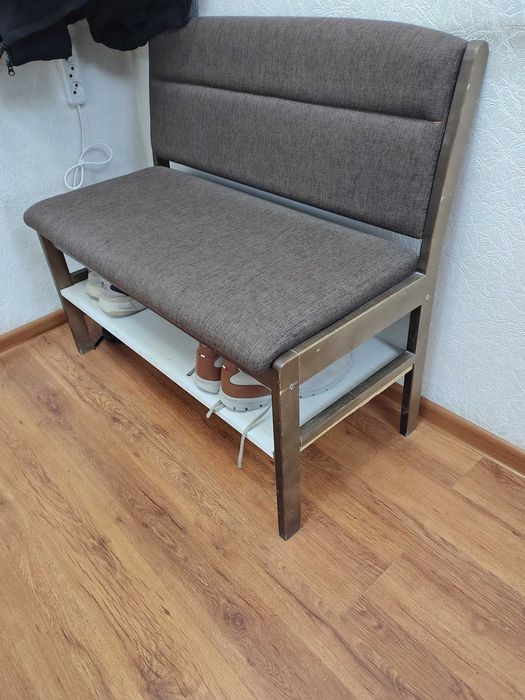 Продаётся лавочка в прихожую