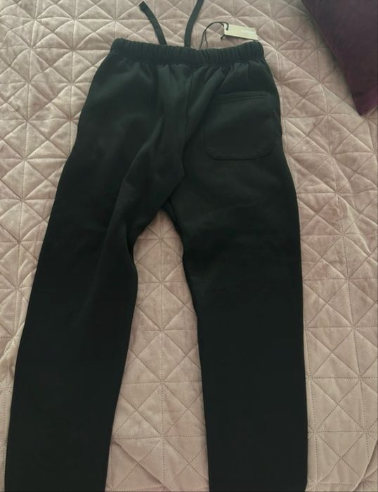 Pantaloni Essentials