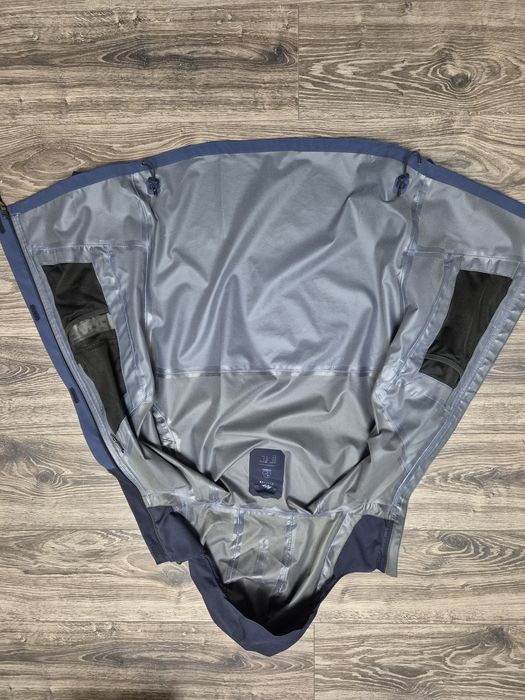 Geaca sport quechua Decathlon