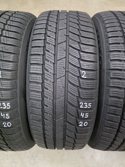 235/45/20 4бр.TOYO SNOWPROX S954-SUV-Неразличими от НОВИ-Made in JAPAN