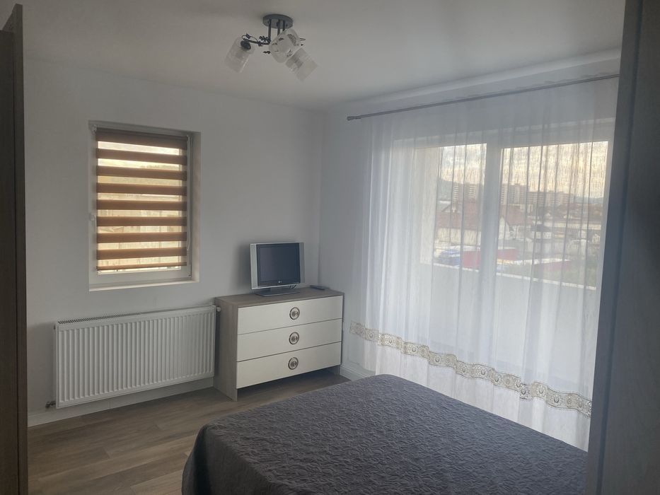 Inchiriez aparatament