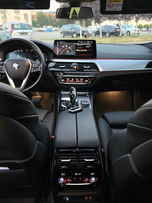 BMW 520d G30 LCI Mild Hybrid 2021 – M Pack – Laser – Ventilație – Soft Close – 360° – Harman Kardon – Head-Up Display