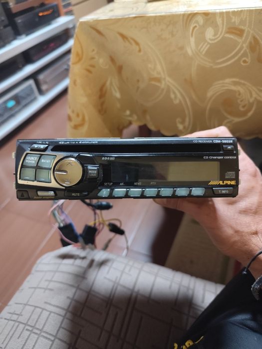 Alpine CDE-9803R и Sony DSX-A42UI