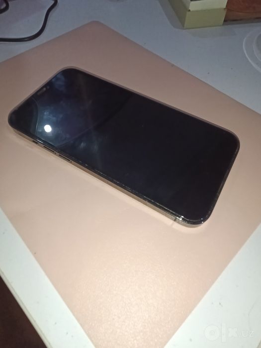 Продается iPhone 12про мах 256гб память