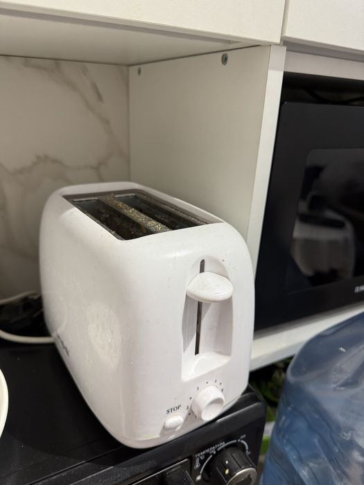 Тостер почти новый