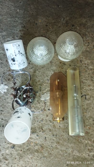 Продам светильники.