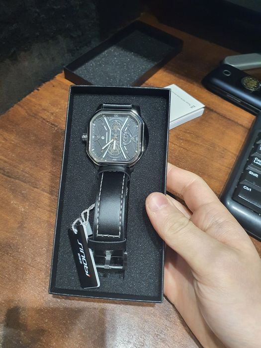 Наручные Мужские Часы Возможен  Торг есть