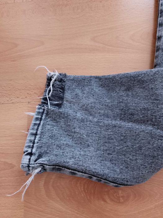 Дамски черни дънки размер 36.