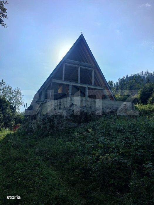 Casa de vacanta tip A, 3 camere, 150 mp+4100 mp teren, zona Colibita