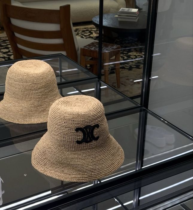 Дизайнерска шапка 100% raffia