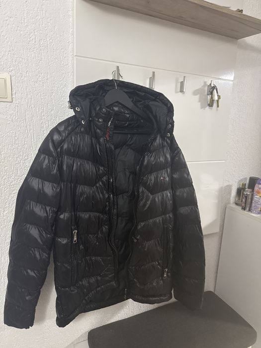 Geaca Tommy Hillfiger lucioasa (puffer)